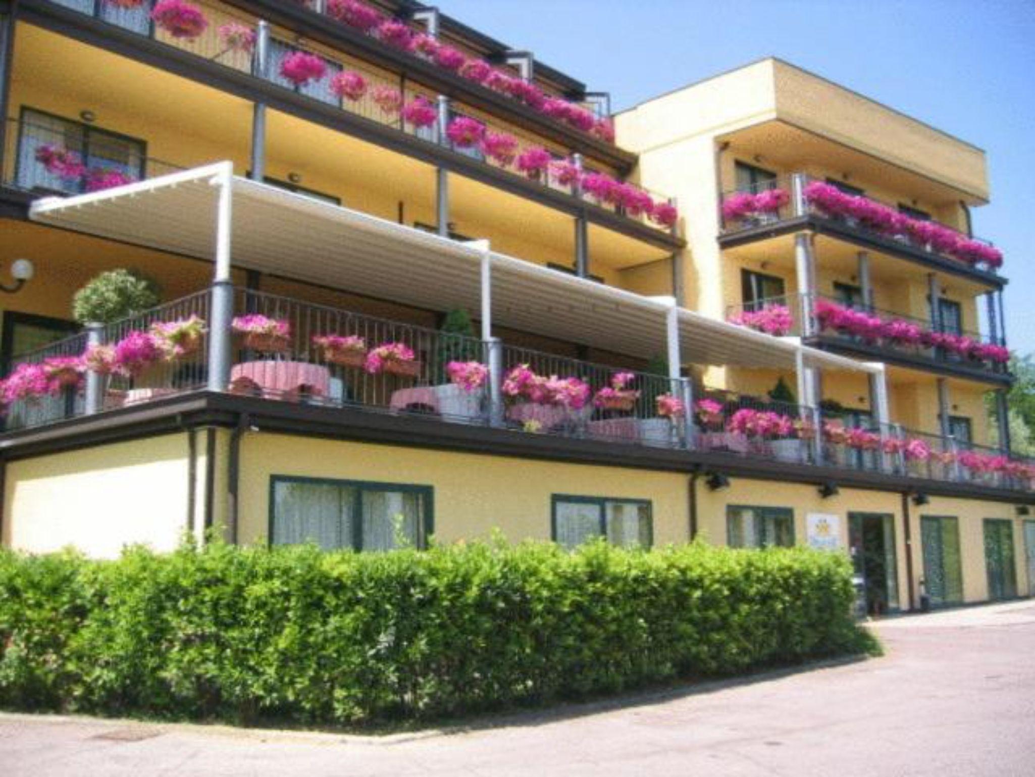 Ahg Riva Del Sole Hotel - Adults Only Moniga del Garda ภายนอก รูปภาพ