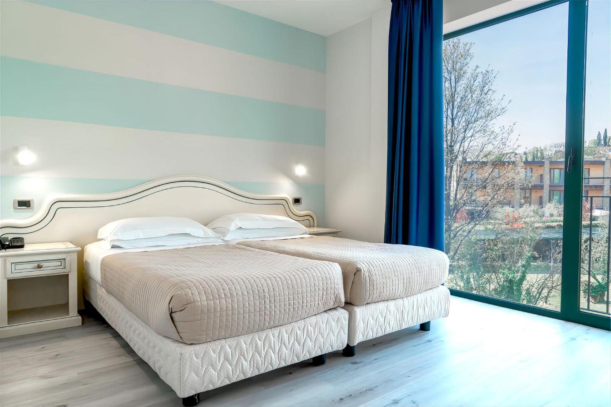 Ahg Riva Del Sole Hotel - Adults Only Moniga del Garda ภายนอก รูปภาพ