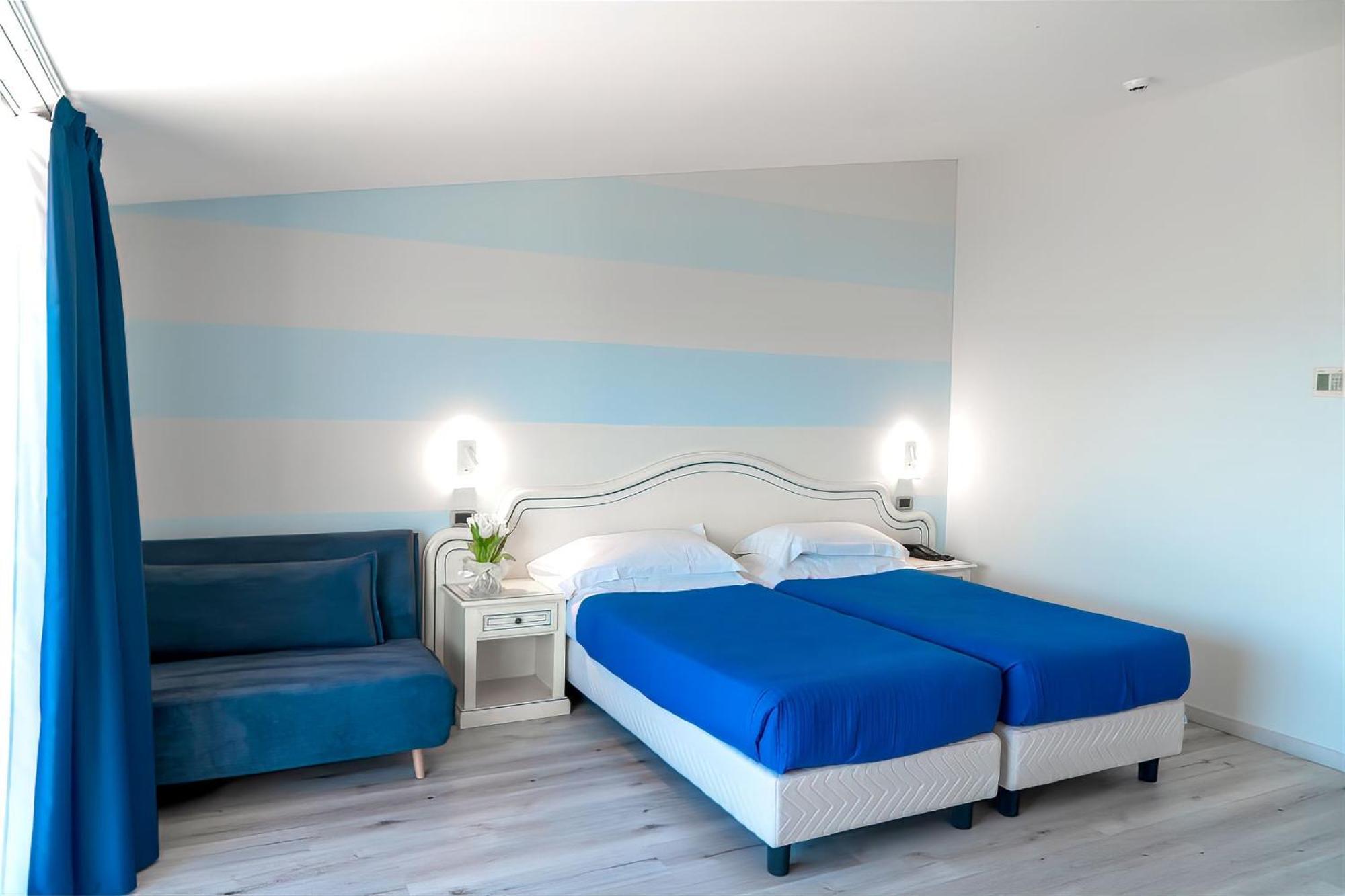 Ahg Riva Del Sole Hotel - Adults Only Moniga del Garda ภายนอก รูปภาพ