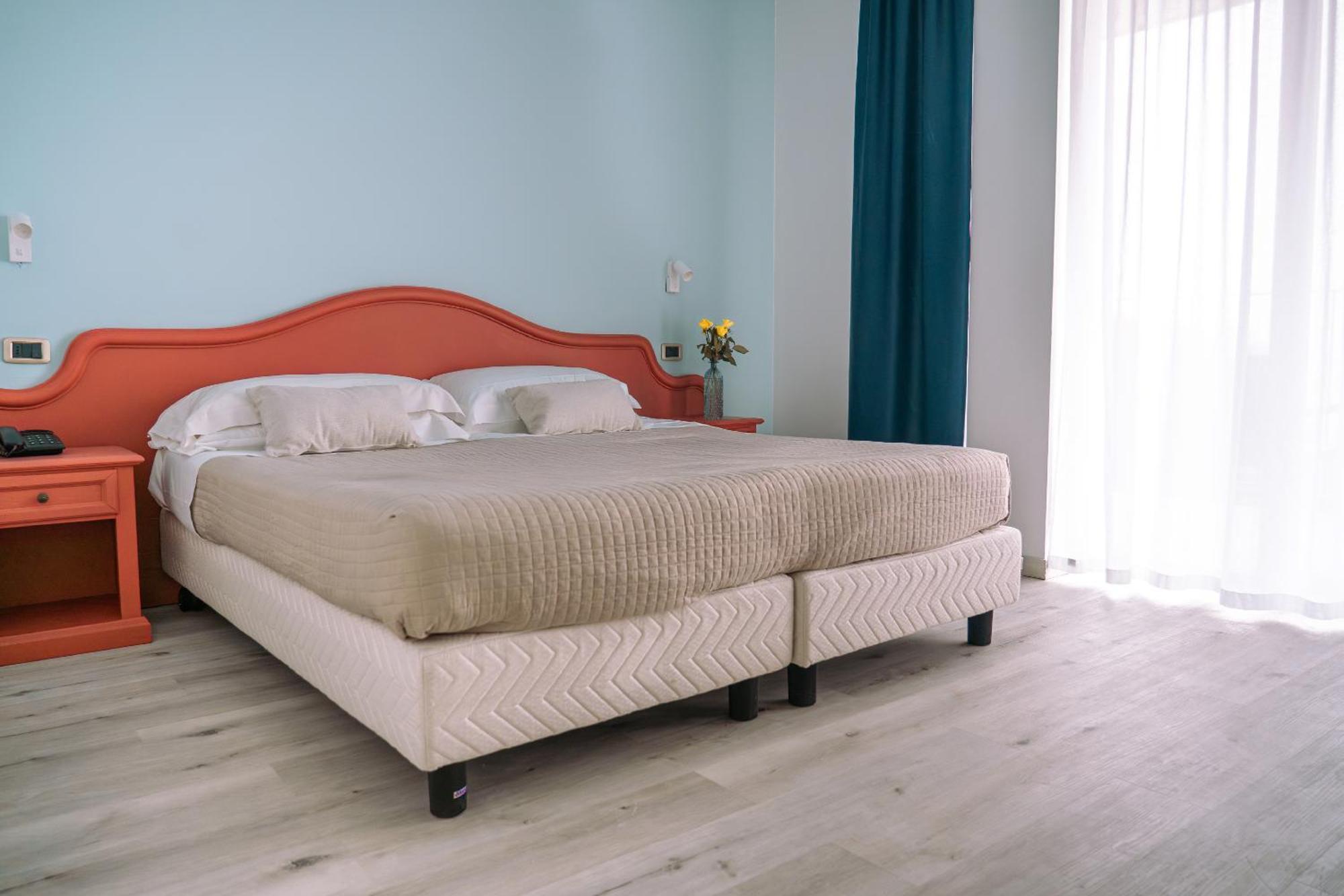 Ahg Riva Del Sole Hotel - Adults Only Moniga del Garda ภายนอก รูปภาพ