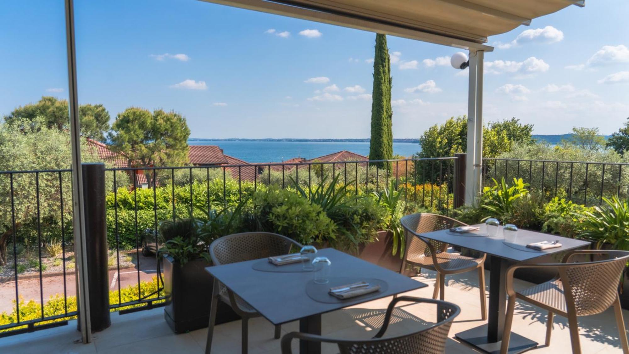 Ahg Riva Del Sole Hotel - Adults Only Moniga del Garda ภายนอก รูปภาพ